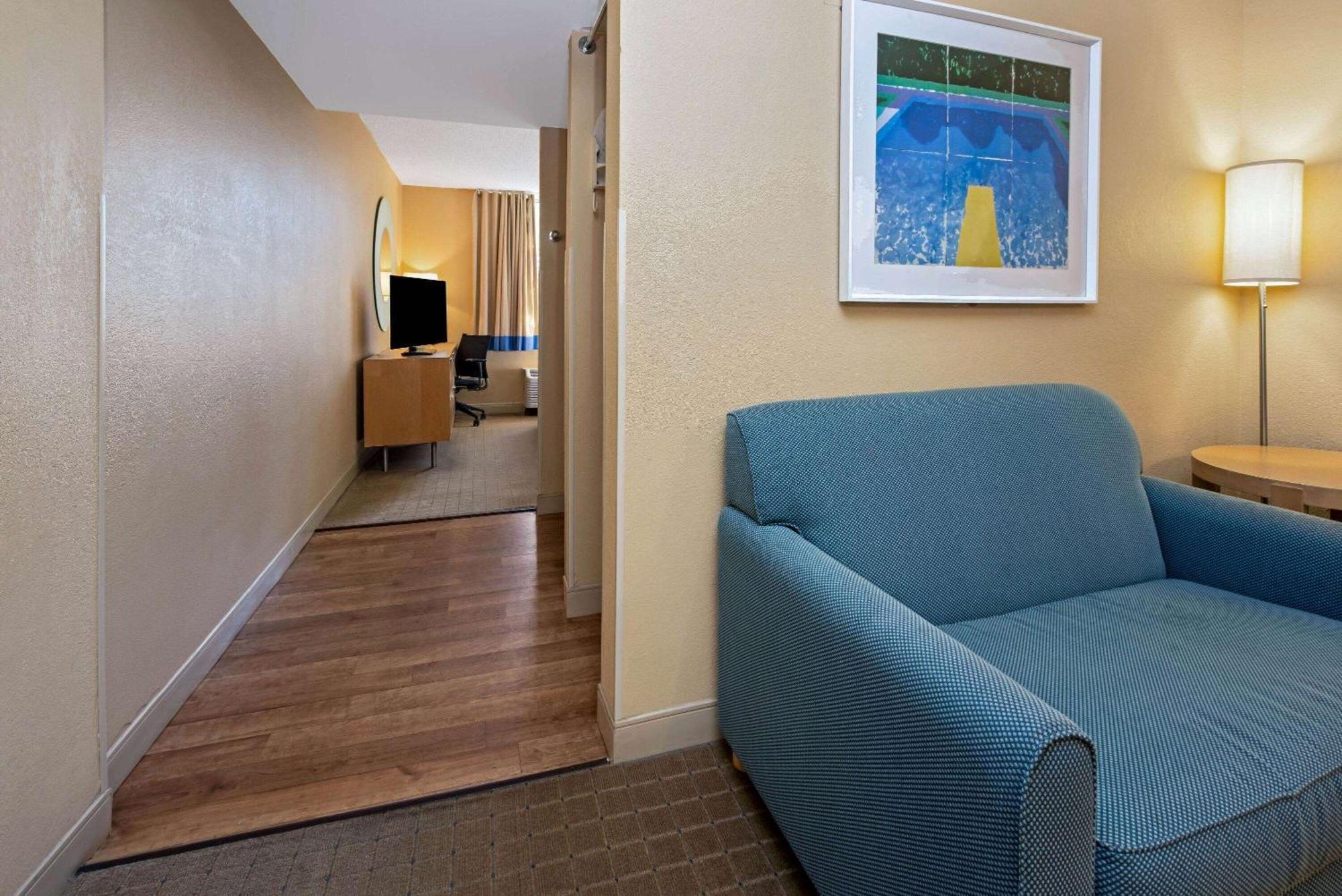 La Quinta By Wyndham West Palm Beach Airport Экстерьер фото