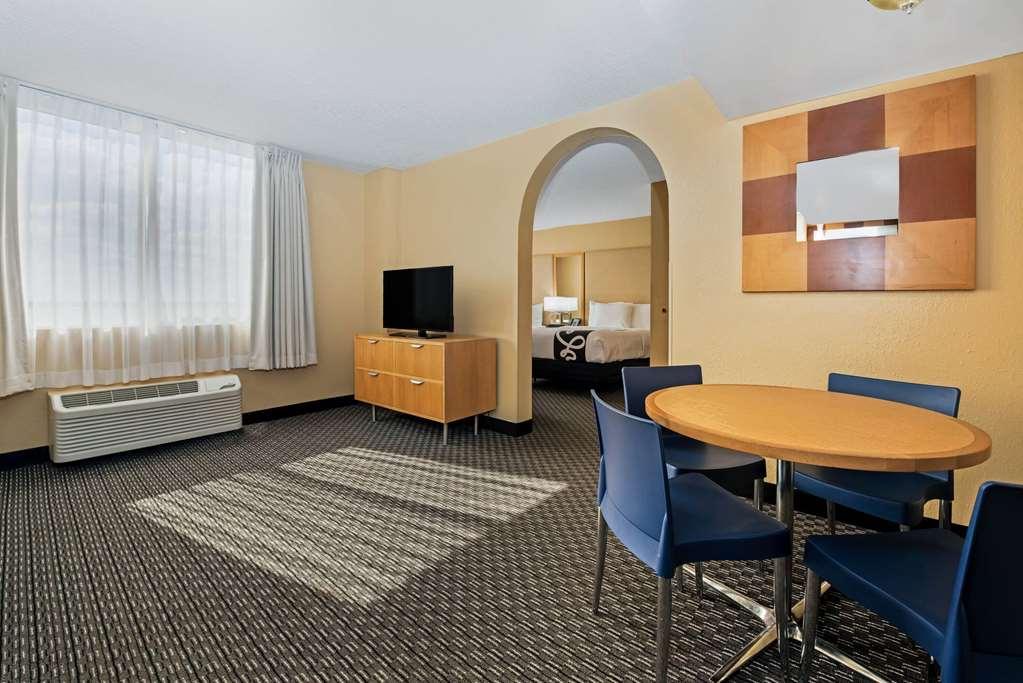 La Quinta By Wyndham West Palm Beach Airport Номер фото