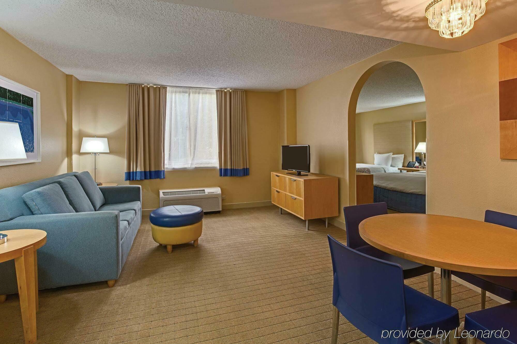 La Quinta By Wyndham West Palm Beach Airport Экстерьер фото